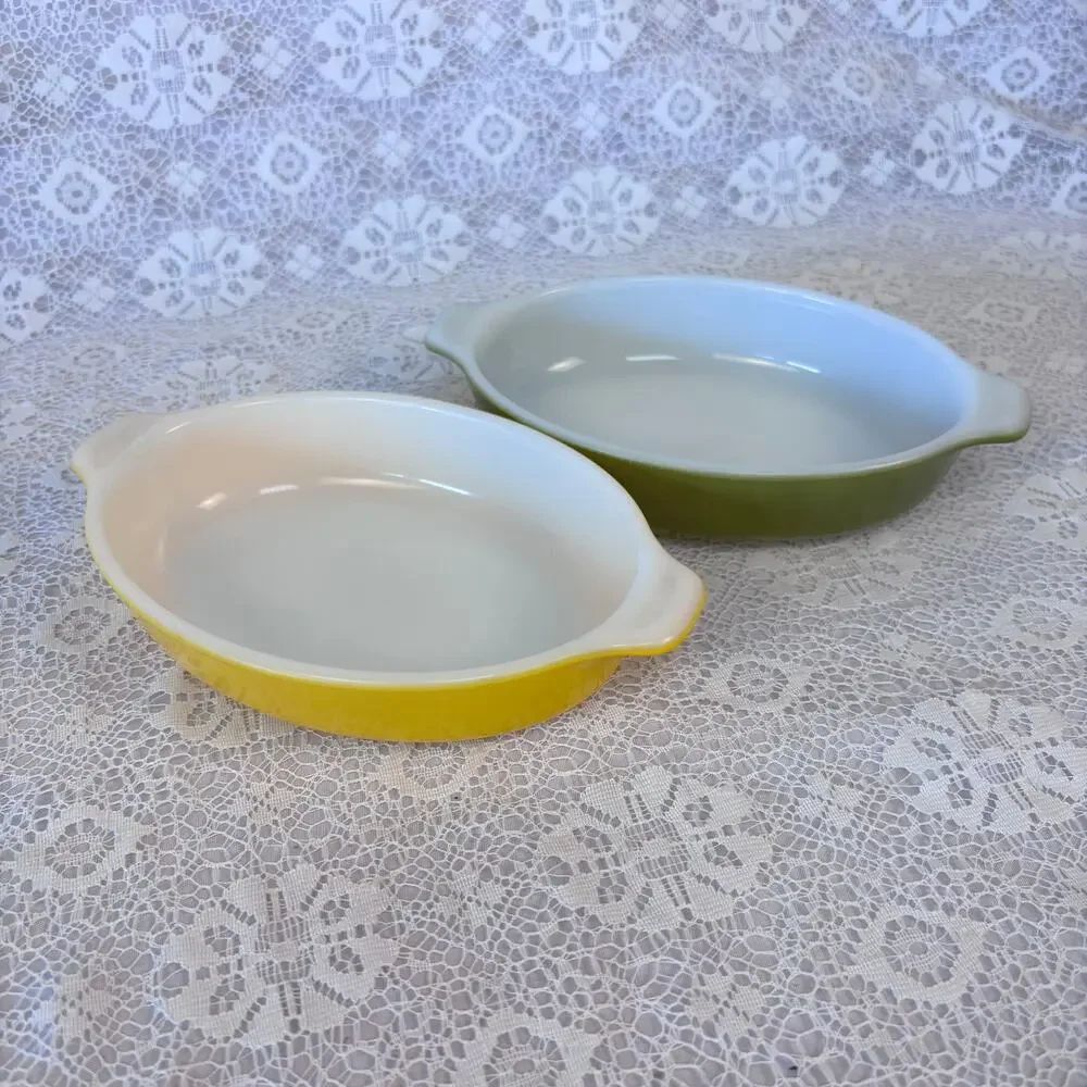 Vintage PYREX #700 Pixie 10 Oz Casserole Dishes Yellow Green Set of 2
